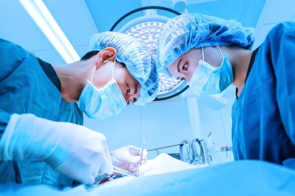Esecuzione della legamentotomia – intervento chirurgico per l’ingrandimento del pene